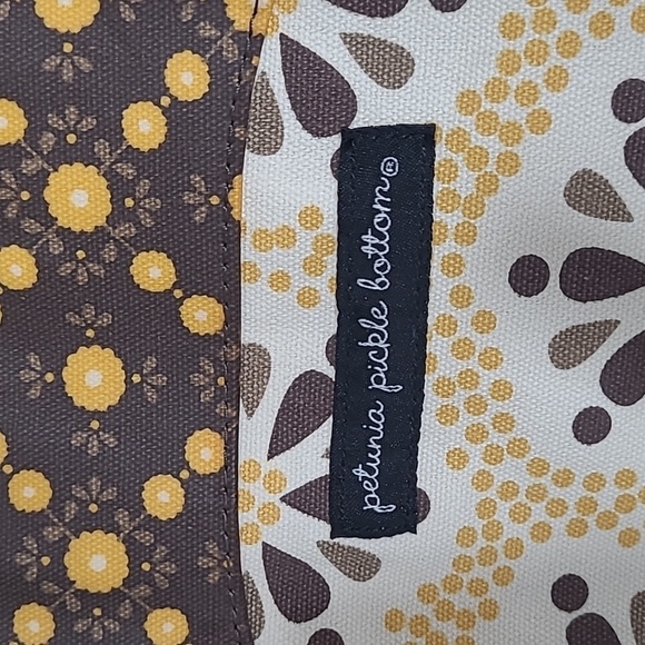 EUC Petunia Pickle Bottom Tote Women's Yellow Wistful Weekender Bag Large Tote - Picture 5 of 15